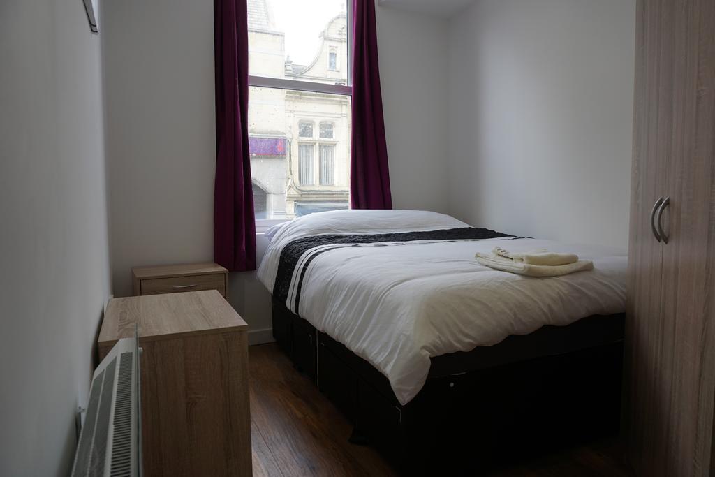 Town Centre Apartments 迪斯伯里 外观 照片